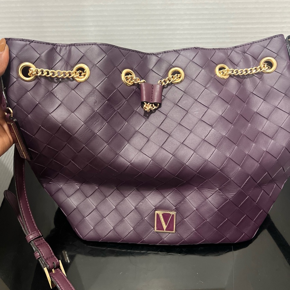 Victoria Secret Bucket Crossbody Bag Purple W/ Gold Chains